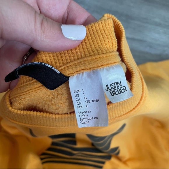 Justin Bieber Stadium Tour 2017 Crewneck Sweatshirt Size Large - Picture 3 of 6